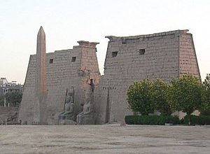 معلومات عن معبد الاقصر